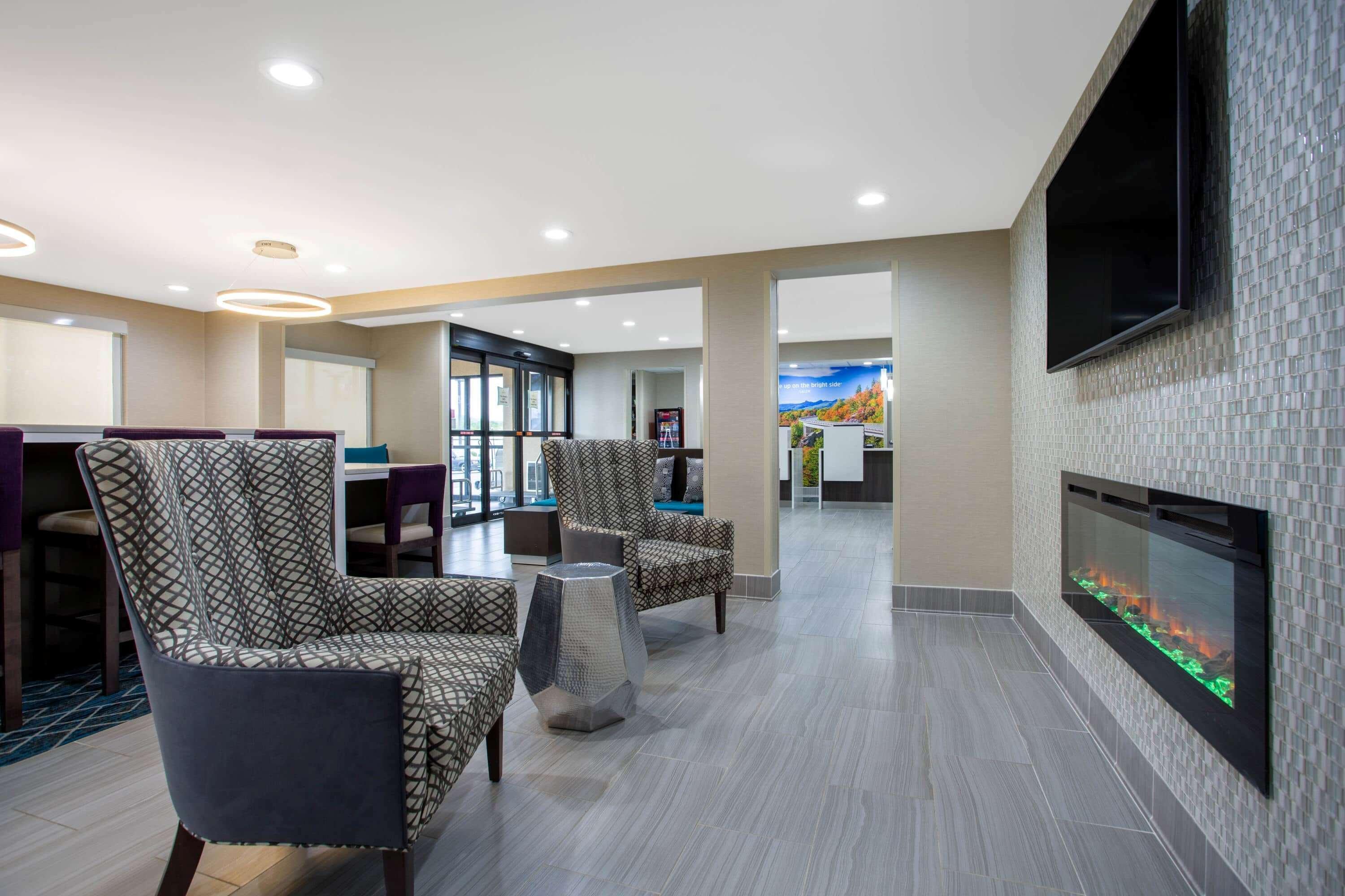 La Quinta Inn By Wyndham Roanoke Сейлем Екстериор снимка