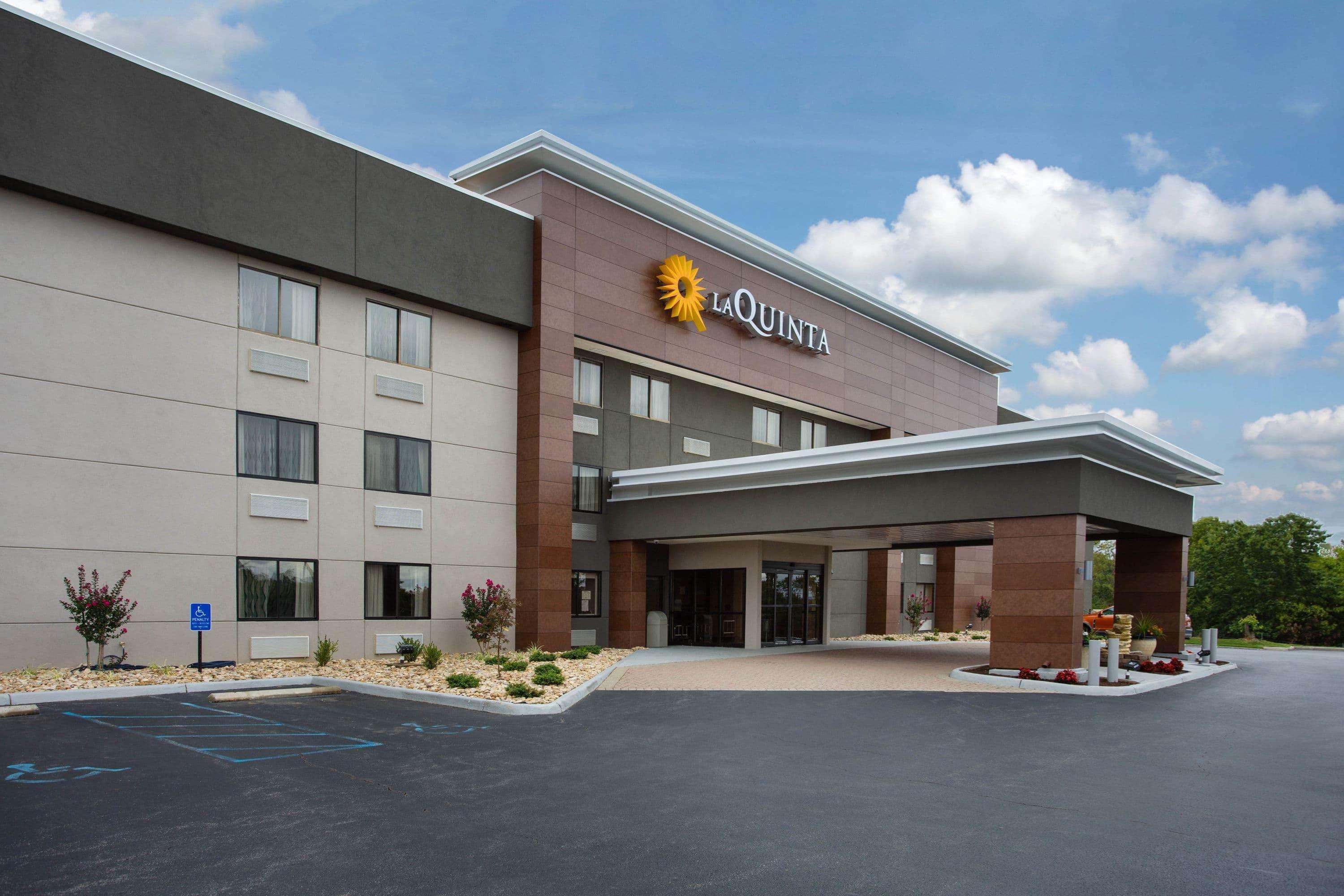La Quinta Inn By Wyndham Roanoke Сейлем Екстериор снимка